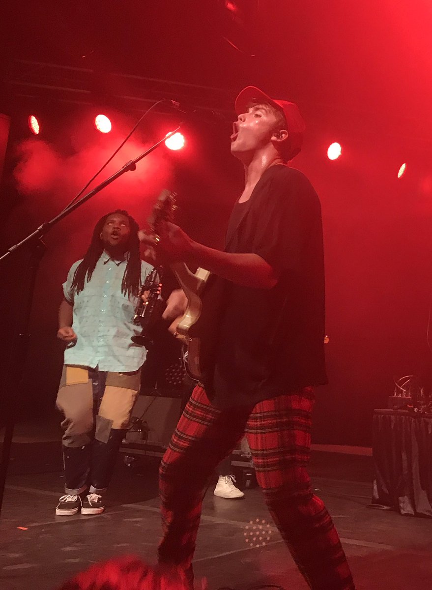 kieran_mehta's tweet image. I am @decarlojackson when I see @thehalocline play