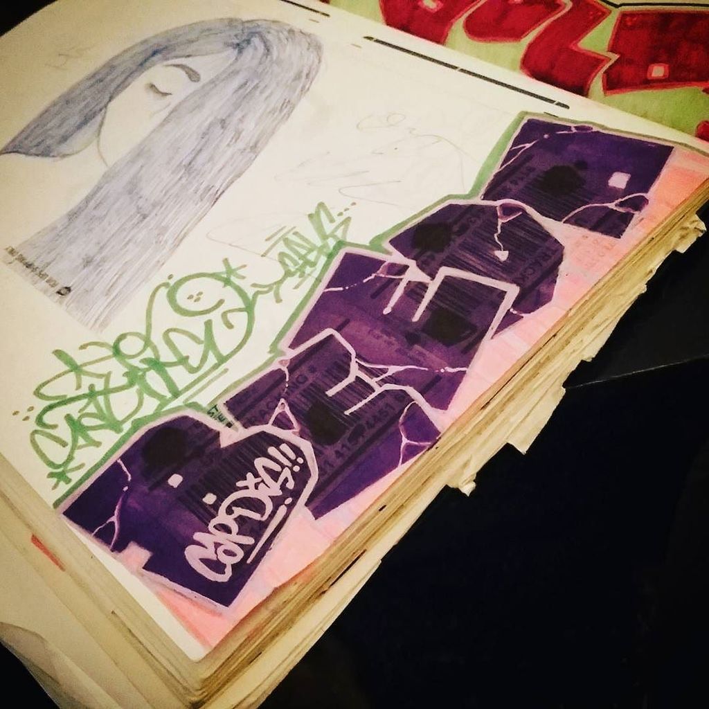 bangyard's tweet photo. Beedo
#satire #sevscrew #sevs #graffiti #blackbook #captioncrack #captionthis #hcc #hipsoda #beedo https://t.co/EhGl5iqAUl