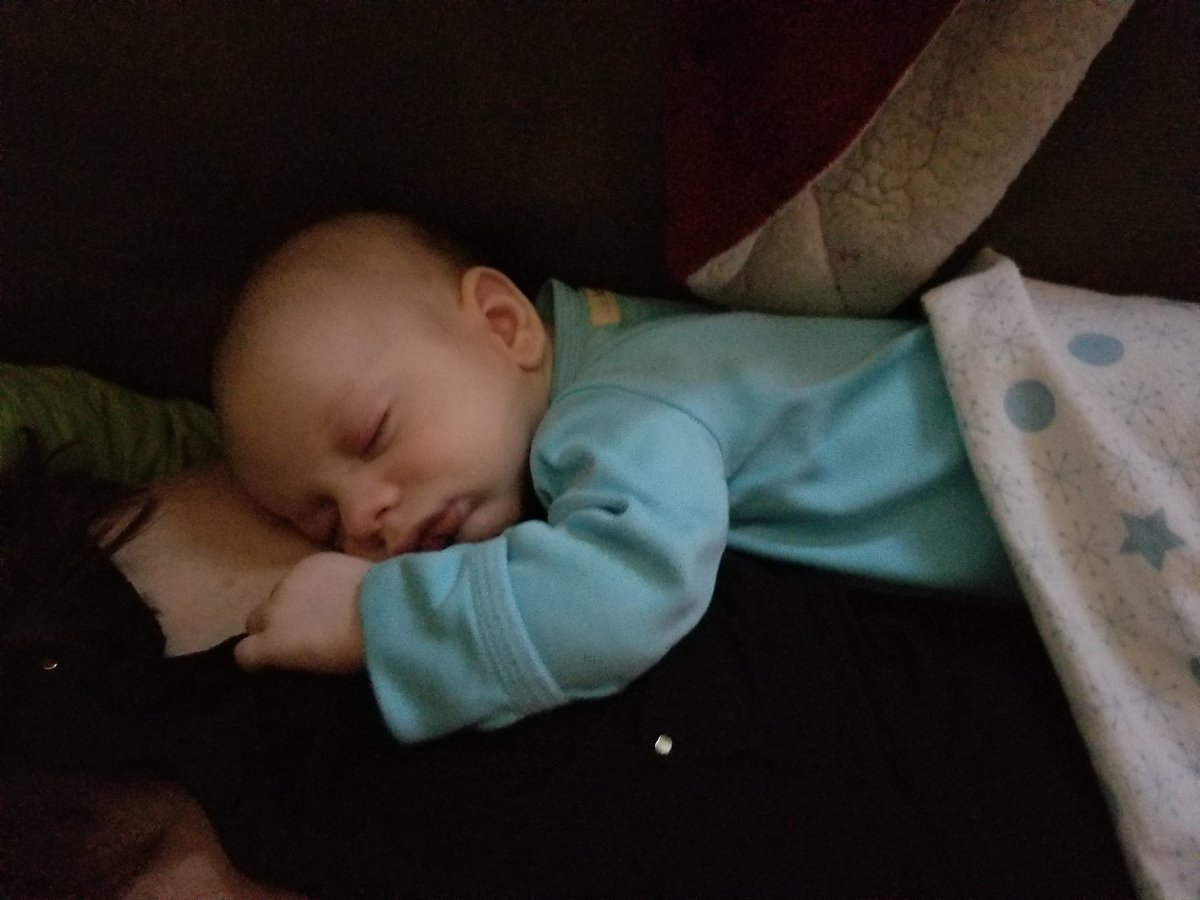 music_lvr73's tweet photo. @jamienotis My fav moments are ones like this...i know how soon they will be gone...cherish it..Congratulations on your little beauty #doingthesamething https://t.co/SrDmD01uJM