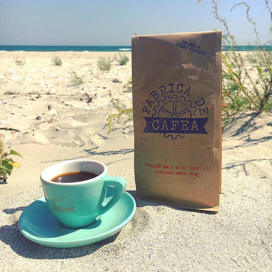 fabricadecafea's tweet photo. #cafea la nisip reloaded. #coffee #cafealaibric #entrepreneurs #romania #romaniamagica #descopera #exploreromania #visitromania https://t.co/5bO0IwU623