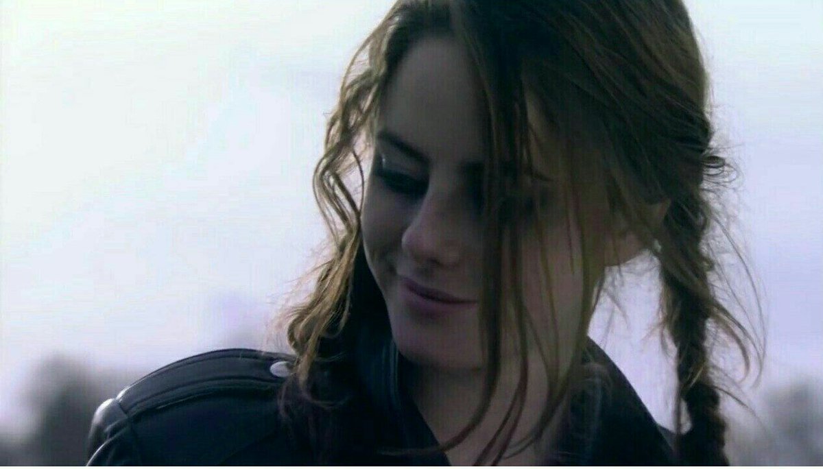 صير مثل آلطير من ينغث يطير ..
 مآ يجلب بـ آلعزيز الغآثه !

لـ #مظفر_النوآب  🖤