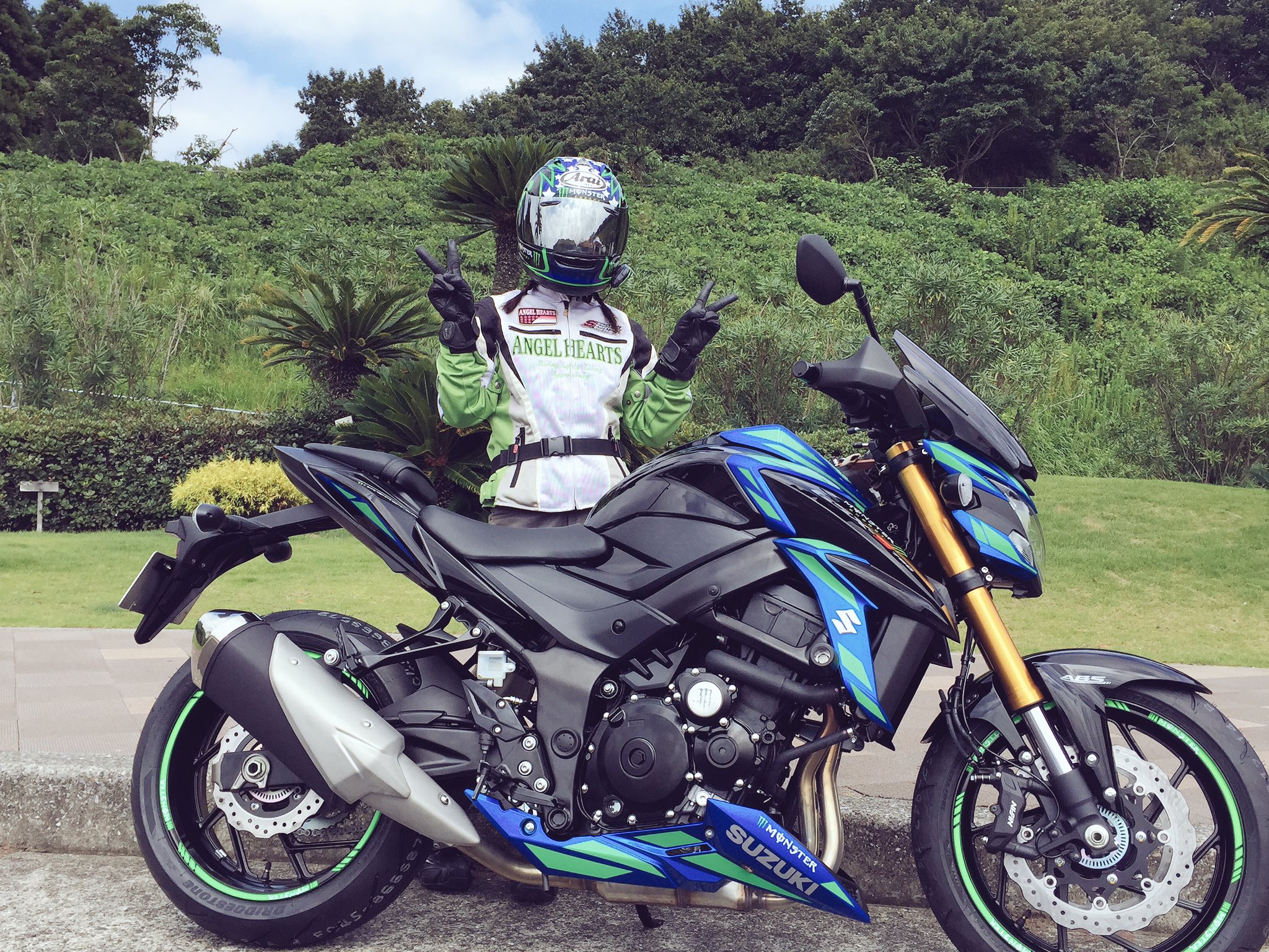 なえぴょん Gsx S750納車しました 初めての新車だから大事に乗る このバイクでもっと思い出作ります バイク バイク女子 繋がらなくていいから俺のバイクを見てくれ 納車 Suzuki Gsx S750 なえぴょん Gsx S750納車しました 初めての新車だから大事に乗る このバイクでもっと思い出作ります バイク バイク女子 繋がらなくていいから俺のバイクを見てくれ 納車 Suzuki Gsx S750