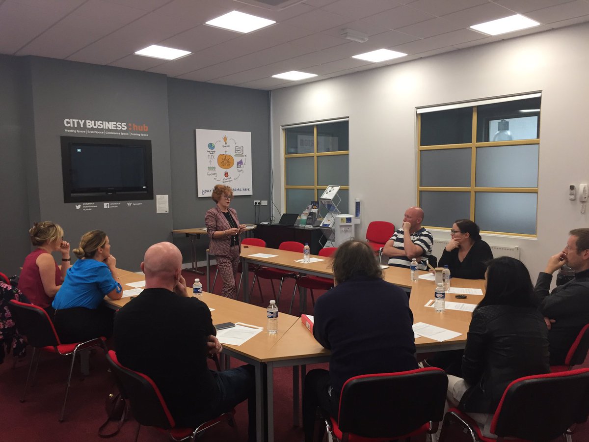 Stephanie Reid introducing #franchising at the Hub! #workshops #franchiseNI