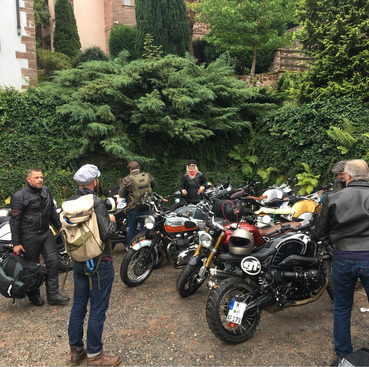 acecafelondon's tweet photo. The Continental Run has now started and on it's way to the Ace Cafe Reunion! 🏁
#AceCafeLondon #AceCafe #London #ACR2017 #ContinentalRun https://t.co/csJCXTQqwe