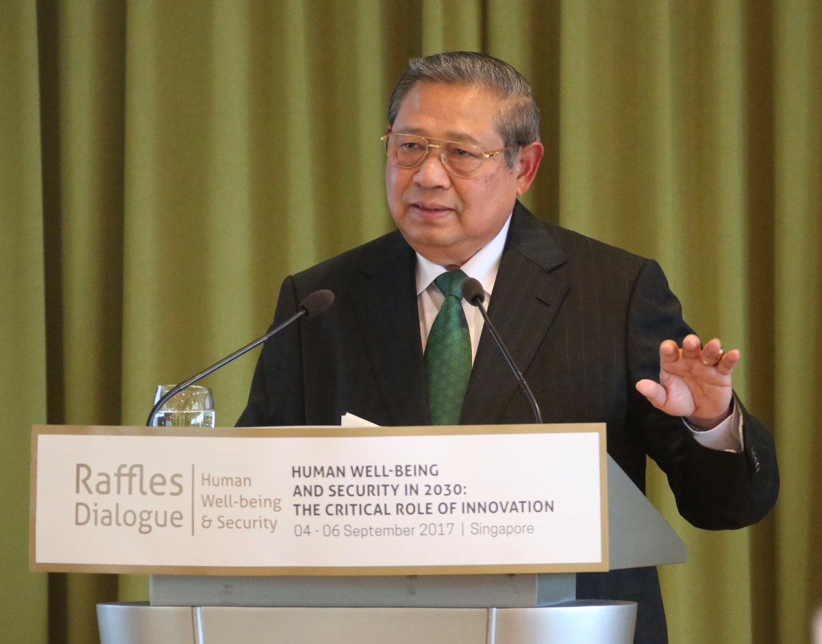 SBYudhoyono's tweet photo. Menjadi pembicara kunci pada 2nd Raffles Dialogue di National University of Singapore (NUS), Senin (4/9) sore. https://t.co/TGobTz0h5l