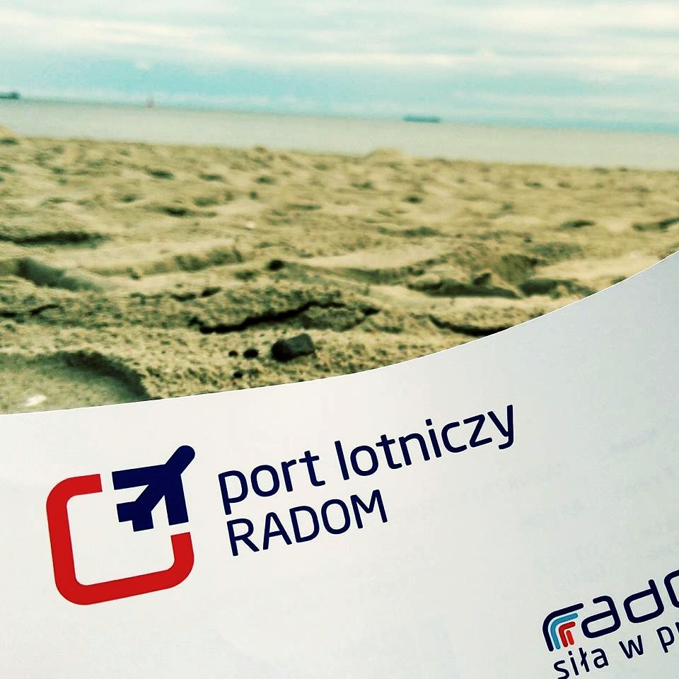 Sprint_Air's tweet photo. No i po wakacjach! Dobrze przynajmniej, że Bałtyk otwarty cały rok, a loty RDO->GDN niezmiennie w cenie od 99 PLN ;-) Fot.@lotniskoradom https://t.co/aKRoukozTT