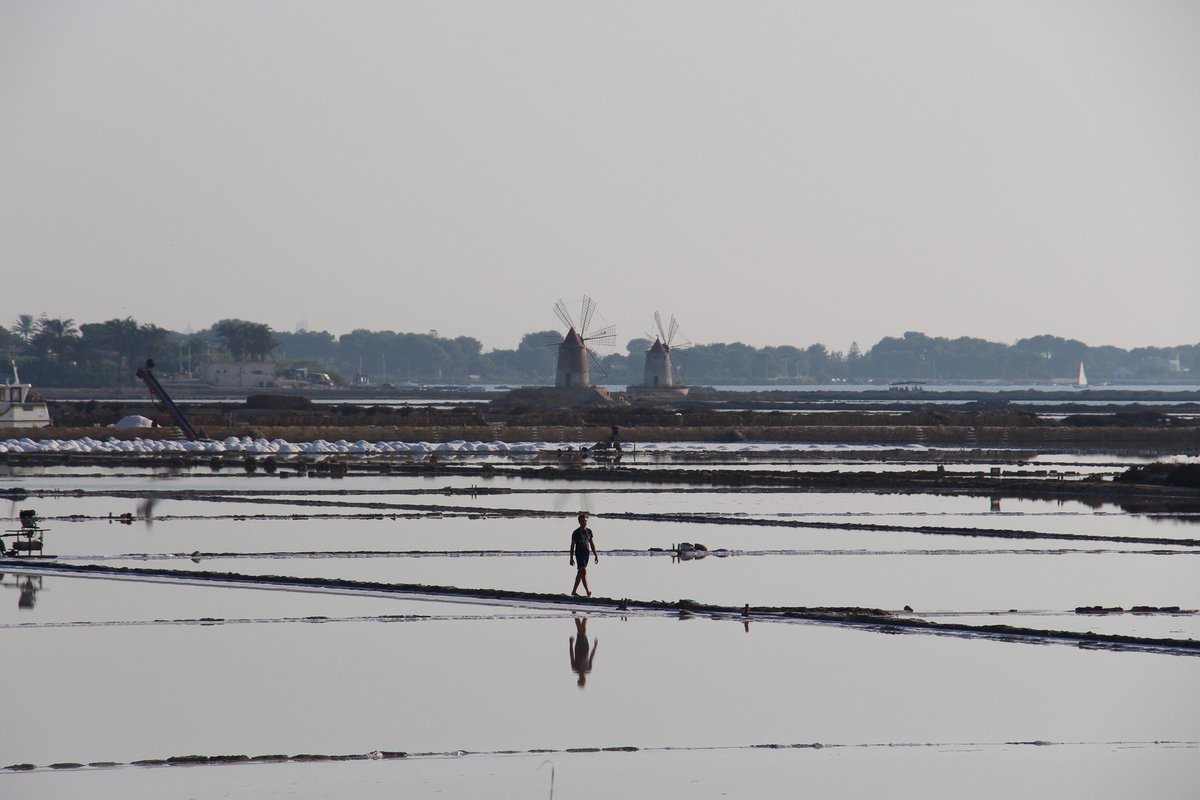 A #Marsala è ancora festa nelle #saline ! <a href="/th_souls/">travelholicsouls</a> <a href="/lonelyplanet_it/">Lonely Planet Italia</a> @BreatheSicily <a href="/TURISMOit/">TURISMO.IT</a> <a href="/ENIT_italia/">ENIT S.p.A. 🇮🇹</a> <a href="/VisitSicilyOP/">Visit Sicily</a> @YouAreMyGuide @