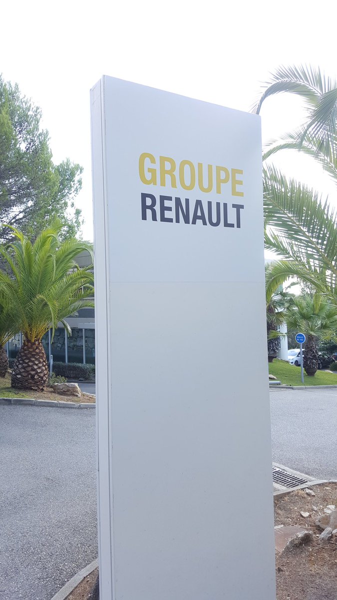 LLondeix's tweet photo. Inauguration du #RenaultSoftwareLabs de #SophiaAntipolis, + de 100M de lignes de code dans la #VoitureConnectée! @Groupe_Renault #automotive https://t.co/dt1sBT8YM6