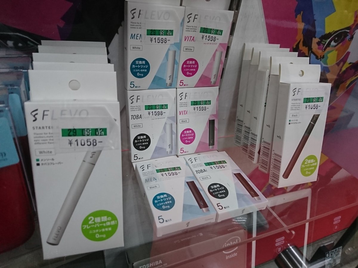 万代書店岩槻店 Lineお友達募集中 Flevo 入荷しました タバコフレーバーとメンソールの二種類のフレーバーが 一本で楽しめるそうです 交換カートリッジも有ります あと ビタシグ もひっそりと有りますよ ヽ メンソール味吸って 万代書店岩槻店 Lineお友達募集中 Flevo 入荷しました タバコフレーバーとメンソールの二種類のフレーバーが 一本で楽しめるそうです 交換カートリッジも有ります あと ビタシグ もひっそりと有りますよ ヽ メンソール味吸って