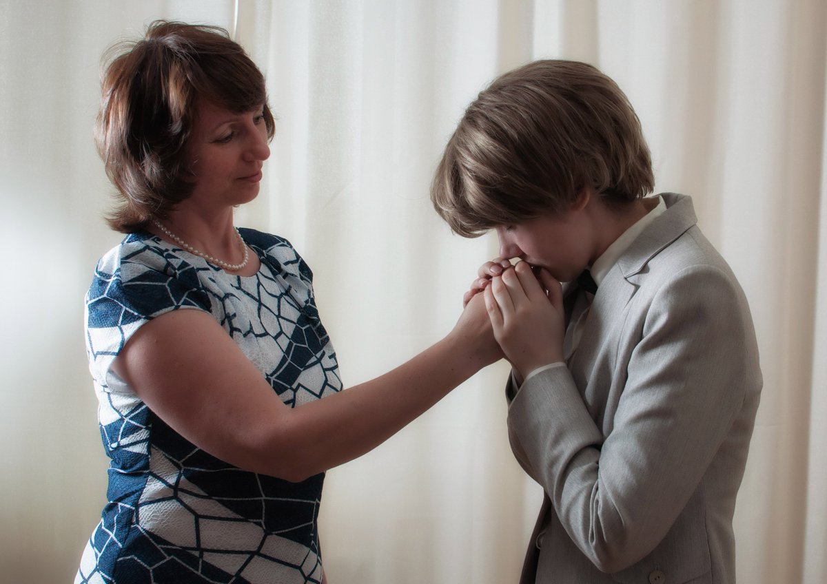 MargaritaSPb_Ru's tweet photo. Dear @AaronTveit!Once your Im Alive song saved my life.#Cosplay inspired by #Next_to_normal show,me as Gabe,my mom as Diana.
Rly mean no bad https://t.co/N09rU1PkGr