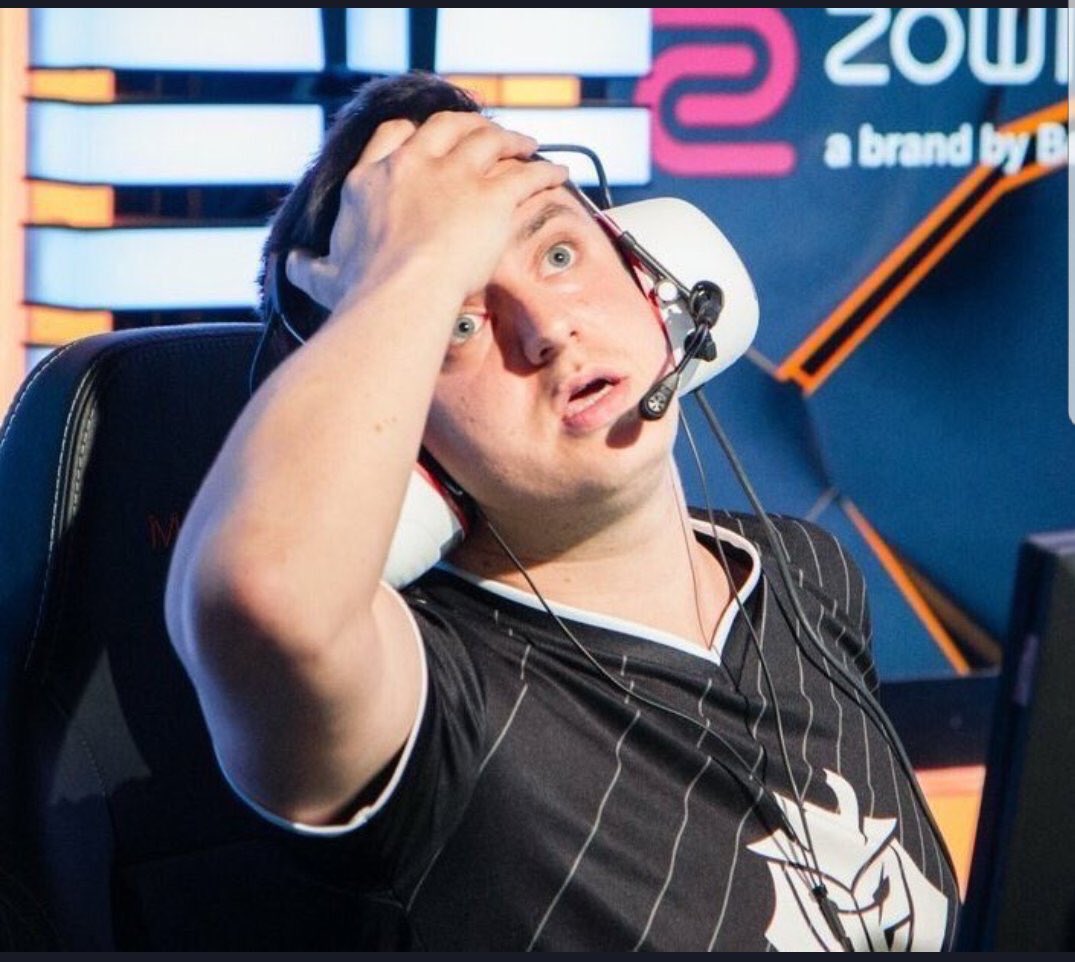 Апекс игрок виталити. Dan madesclaire. Apex киберспортсмен. Apex игрок кс го. Apex cs go мем.