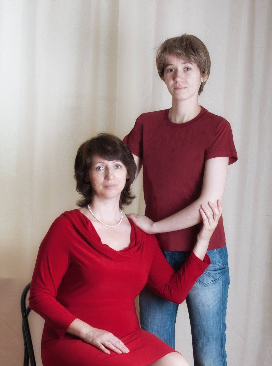 MargaritaSPb_Ru's tweet photo. Dear @AaronTveit!Once your Im Alive song saved my life.#Cosplay inspired by #Next_to_normal show,me as Gabe,my mom as Diana.
Rly mean no bad https://t.co/N09rU1PkGr