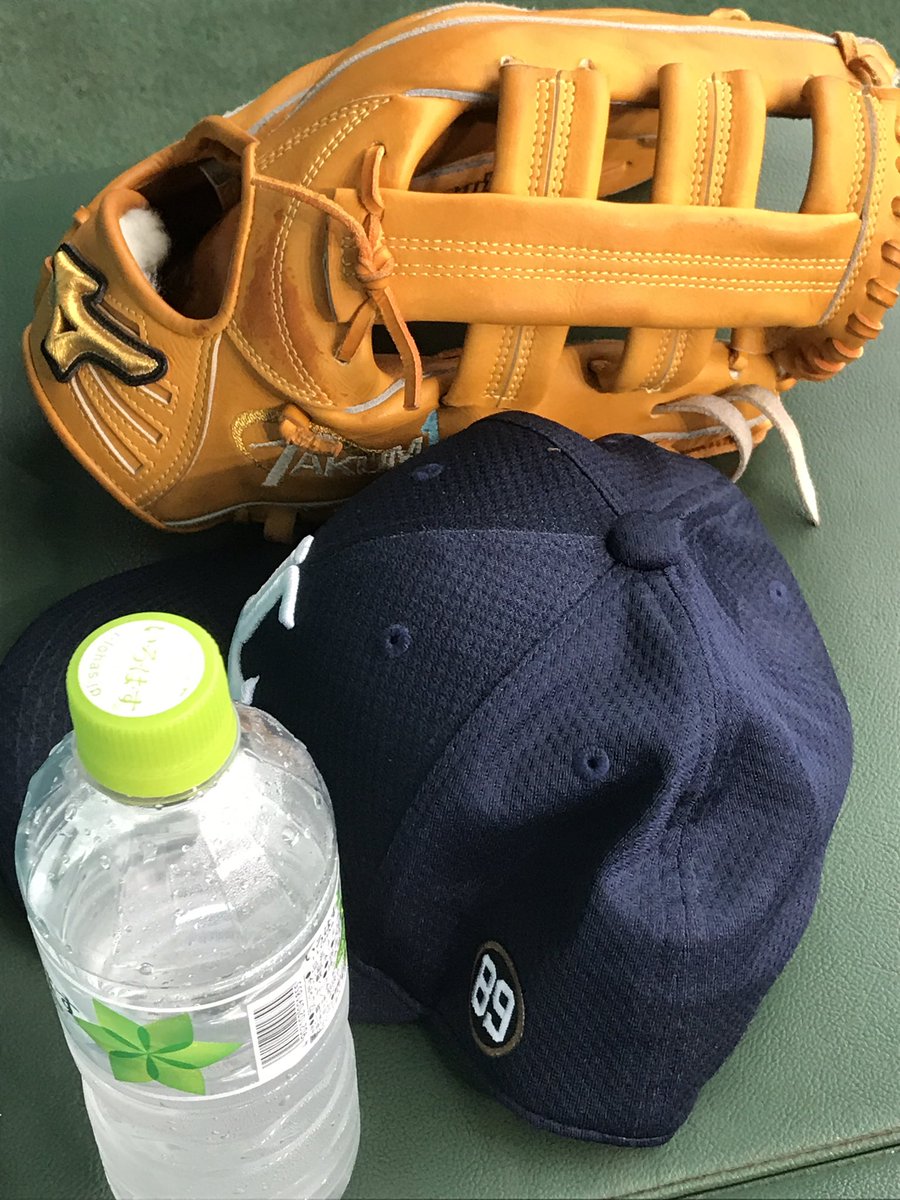 栗山巧選手のグラブとキャップ。 片山 #seibulions #joqrlions #L89