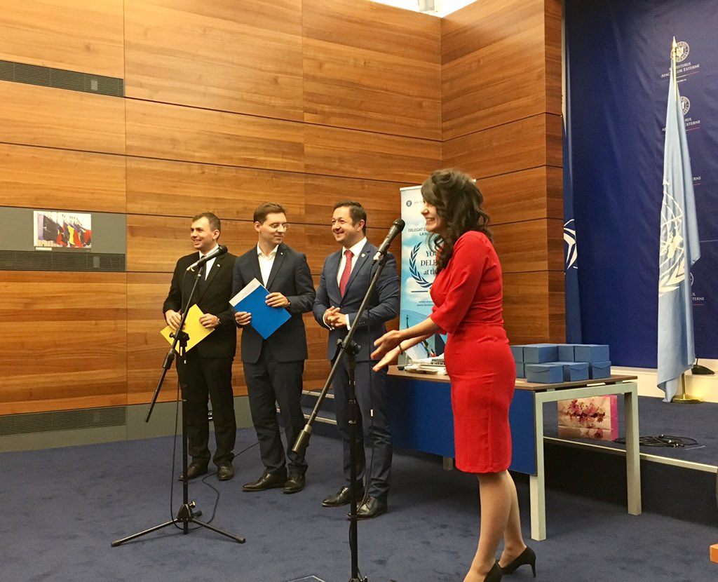 AnneBoghean's tweet photo. Aniversare specială. 10 ani ai programului 'Delegat de Tineret al României la ONU'. Felicitări, România! #youngdelegates https://t.co/E3xkK62R18