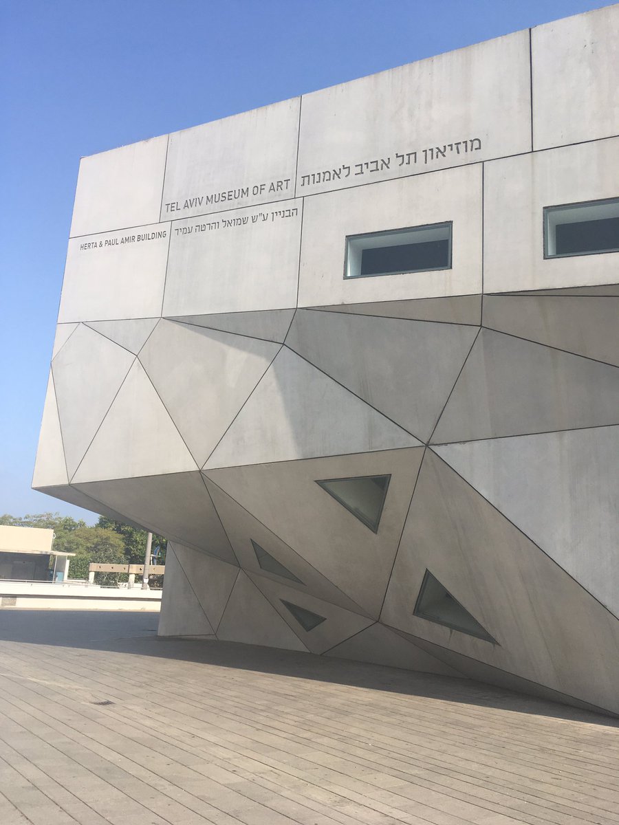 julieartis's tweet image. Début de la journée au Tel Aviv Smart Cities Summit pour échanger sur les villes innovantes de demain #SmartCity #DLDMTPFrenchTech