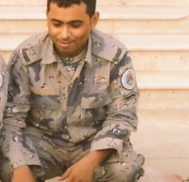 Eastern_RT's tweet photo. جندي بحرس الحدود عاش يتيماً بعدما استشهد والده ولحق به بعد 24 عاماً.. والصلاة عليه عصر اليوم https://t.co/u7PrBva7gH