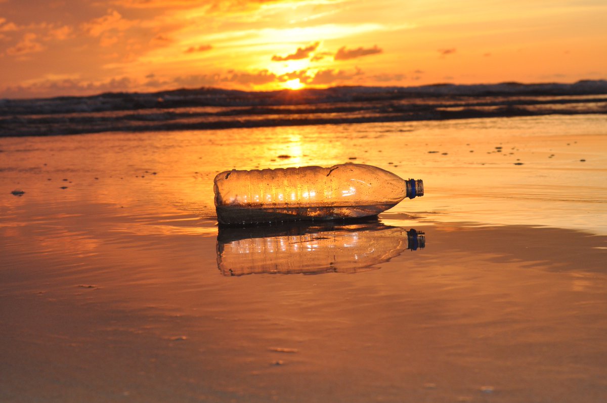 mcsuk's tweet photo. BREAKING 📢Scotland vows to cut waste with a returnable deposit on #plastic bottles, glass &amp; cans https://t.co/9fSsaiCkDx #zerowasteweek https://t.co/ATfPEG89iw