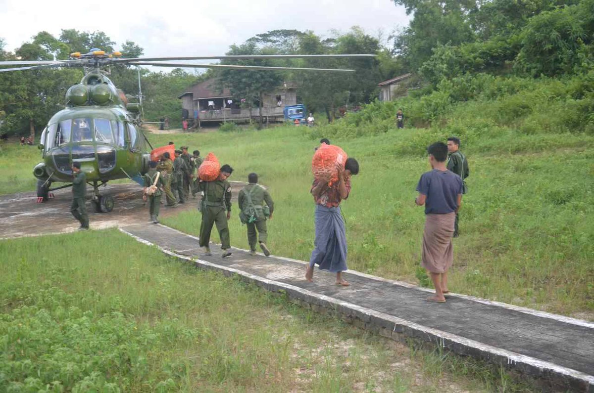 #Myanmar's Islamist insurgents break a border fence, burn down a Buddhist monastery sptnkne.ws/fuzf  #extremist #Bengali #Terrorists