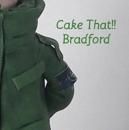 cakethatbfd's tweet photo. Happy 18th Birthday to Jack x @liamgallagher @oasis @NoelGallagher @PeteStanworth  #oasiscake #handmadefigures #alledible #stoneisland https://t.co/uXQhhLhIt6