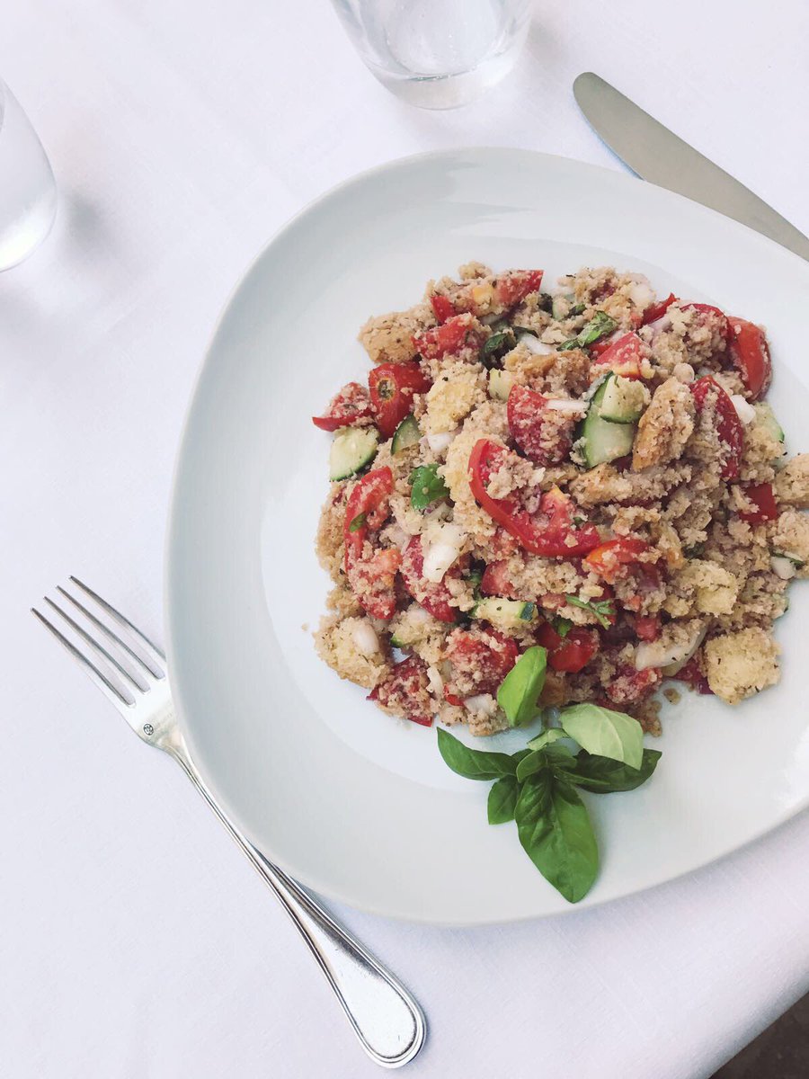 TavernettadaEli's tweet photo. Siamo tornati! L'estate non è ancora finita... abbiamo preparato la panzanella Toscana! #ToscanaOvunqueBella #Milan #Toscana https://t.co/iUZn3n9UGl