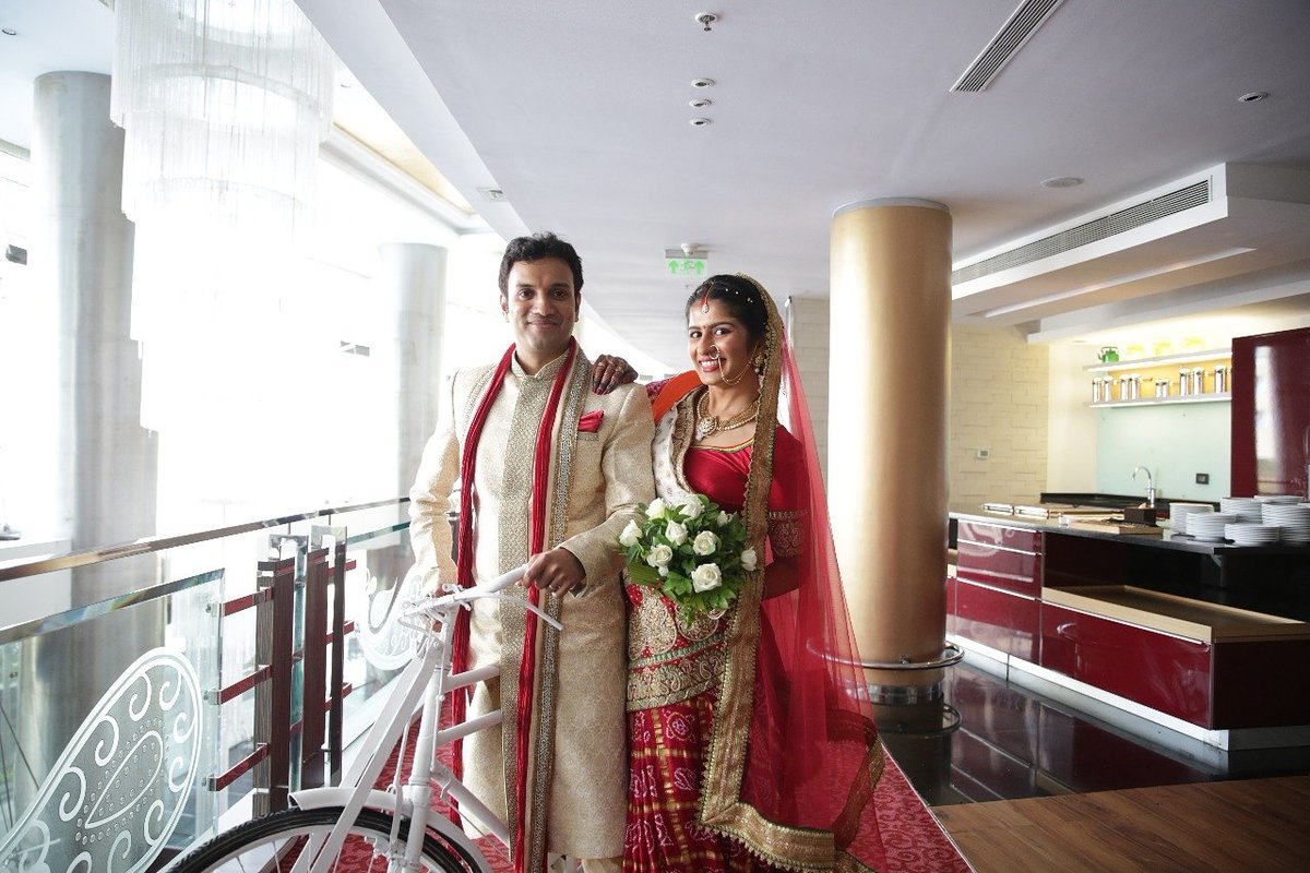 35mmCandids's tweet photo. #weddingday #portrait #picoftheday  #indianbride  #weddinginspiration #indianwedding  #coupleshoot #couplesinlove #celebration #marriage https://t.co/5D9YwZgWcl