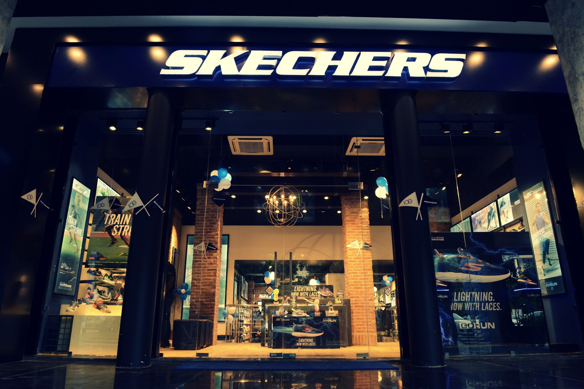 Skechers chandigarh top