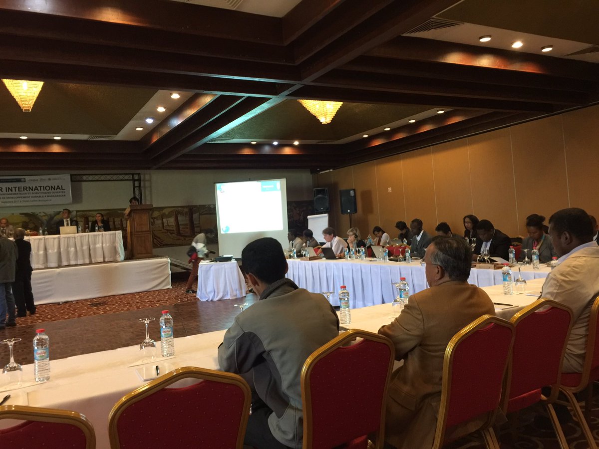 TWAS_SAREP's tweet photo. #OpenData17 Minister of Environment, Ecology and Forests (Madagascar), Dr Ndahimananjara Johanita gives opening remarks @ASSAf_Official https://t.co/QFAYFYoCIv