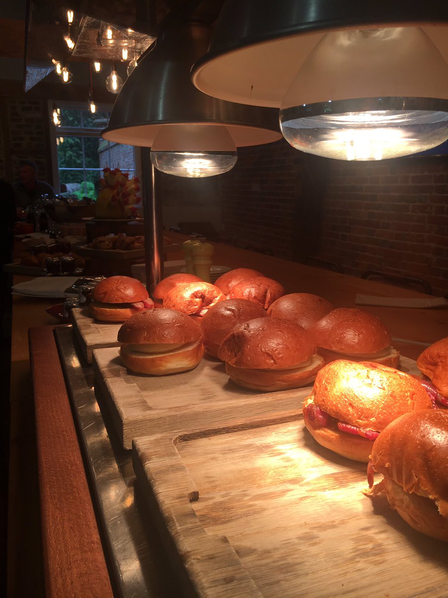 JustineRayner's tweet photo. Breakfast!! @LainstonHouse @ExclusivePeople https://t.co/v5onoqmfR5