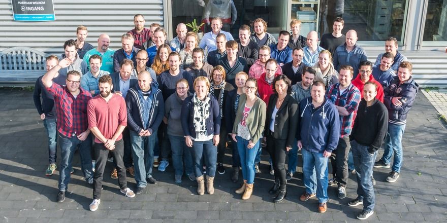 Twindis's tweet photo. Onze medewerkers zetten ons iedere dag keihard in voor een langere levensduur van apparaten, niet alleen op #duurzamedinsdag! https://t.co/Vl0s716F6f