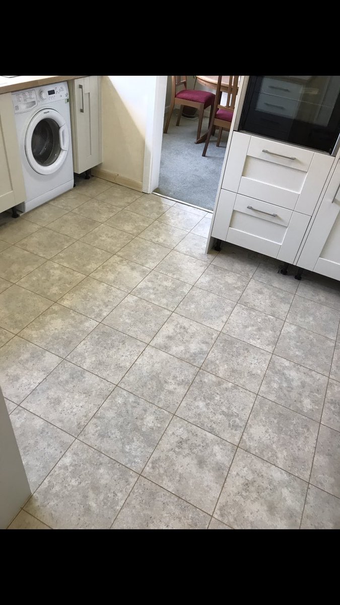 floor_show's tweet photo. @KarndeanFloors #karndean #floorshow https://t.co/BPSuS9wj9m