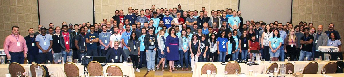 marys_point's tweet photo. Did a bit of color correction on #flock17 group photo. Now we're less yellow, yay! https://t.co/o9YC7BGwrK