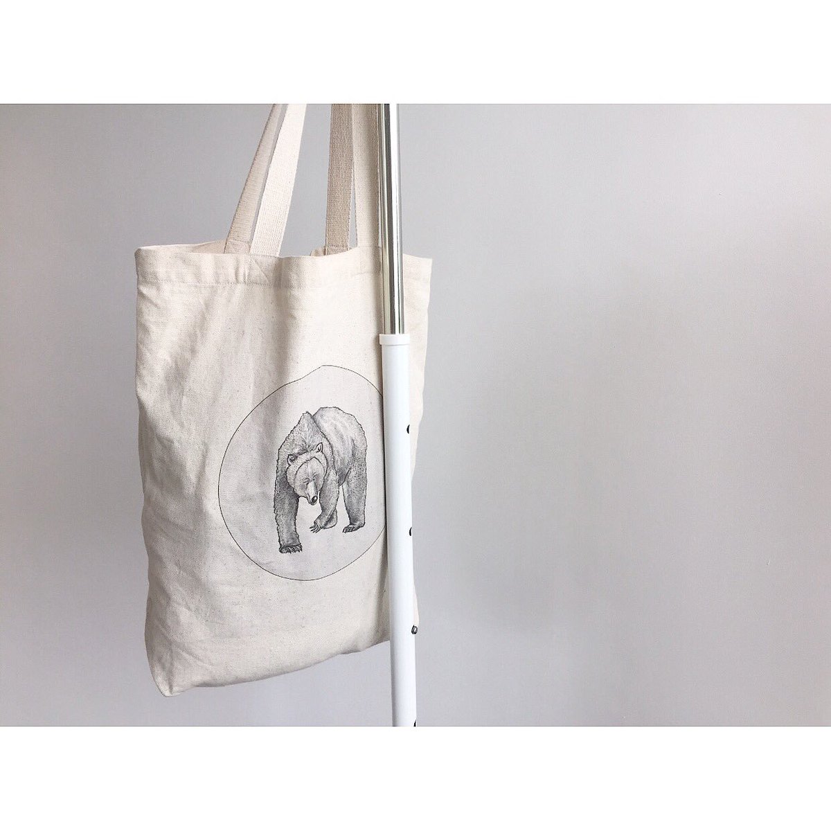 back to school time folks+our little collection of #Merri #bags are stocked up for A/W 👍🏻🍁 select your fave over on the shop! 📚✏️ #bear