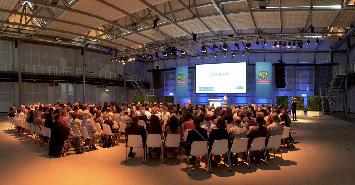 Ik spreek zo over mijn werk bij Gemeente Den Haag en laat zien hoe o.a een merkpersoonlijkheid gebruikerservaring verbetert. #MHBF2017