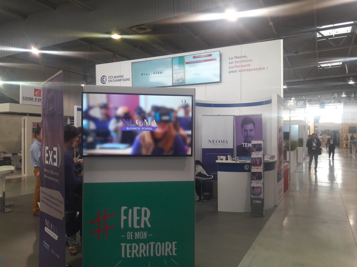 paulinemaltret's tweet photo. @NEOMAbs à la @foiredechalons c'est parti ! Venez découvrir la #RéalitéVirtuelle et #TEMA programme qui allie #Technologie et #Management ! https://t.co/J0xoIYef0e