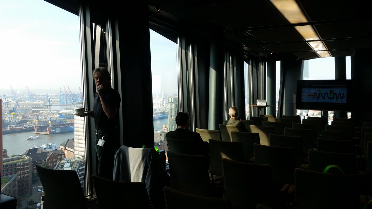 Arrow_ECS_DE's tweet photo. #ArrowGetConnected in Hamburg im #Clouds ist voll im Gange!
#Arrow_ECS_GmbH https://t.co/qpdPajHjp8