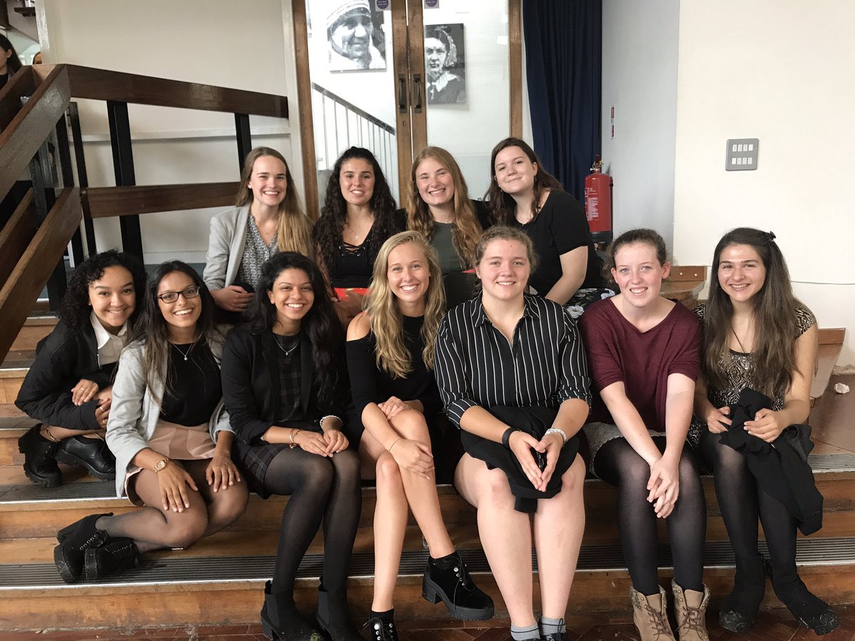 ChallonersHigh's tweet photo. Year 12 arrive and the Head Girl Team waiting to take the stage! https://t.co/jrFvIlc3ua