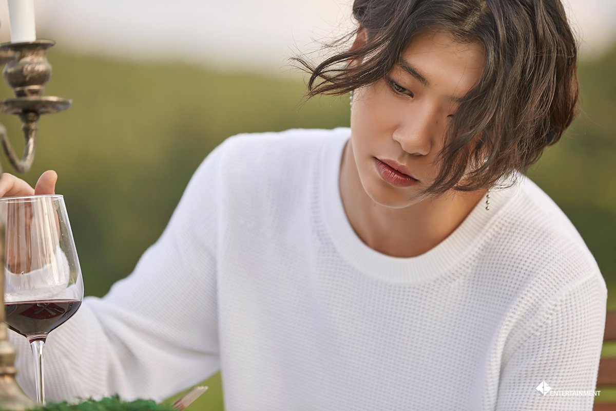Netizens have mixed reactions to Park Bo Gum look-a-like Min Seo promoting  actor's drama 'Record of Youth