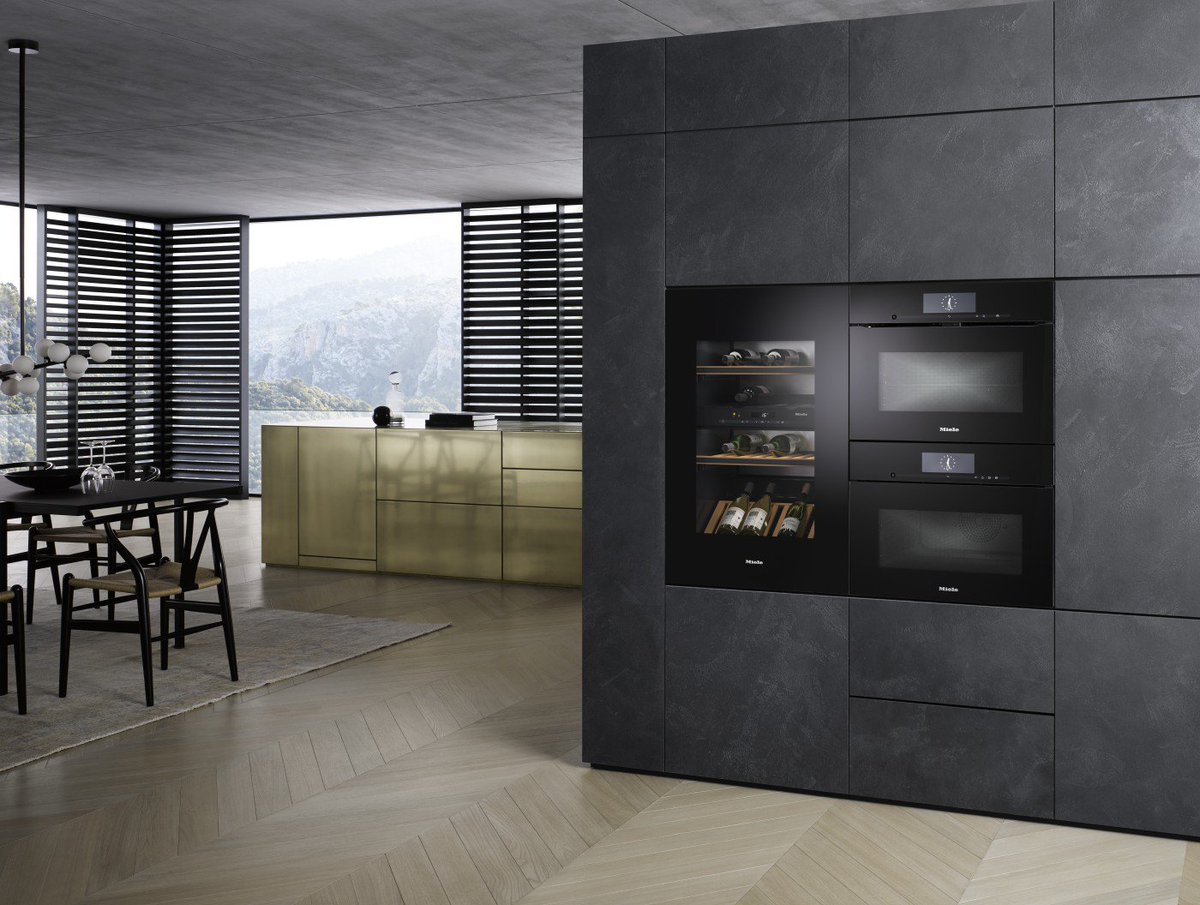 Miele_Press's tweet photo. For wine lovers: New units with temperature zoning, bottle presenters &amp; Active AirClean filter https://t.co/lIvJFma7B8 https://t.co/cW0VfAOywe