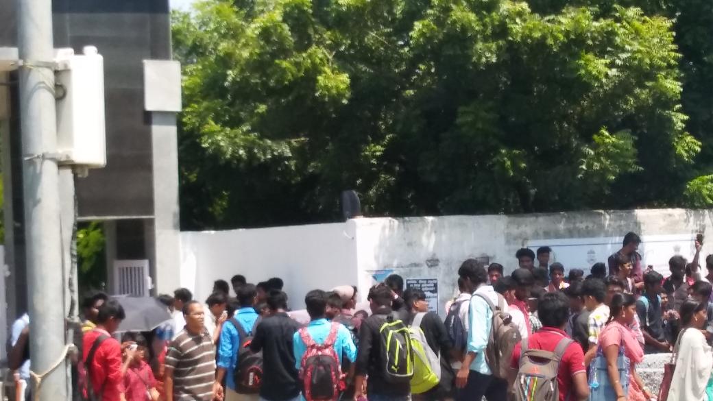 gowthamkk4's tweet photo. @gvprakash  ANNA A.M.jain clg la protest pandrom 💪 https://t.co/u2gsQKOYmt