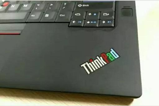 CarriSystems's tweet photo. The #retrothinkpad is smoking hot news for #ThinkPad fans and followers. In a nutshell : T470-based, traditional 7-row keyboard & new logo ! https://t.co/6EM7gouhso