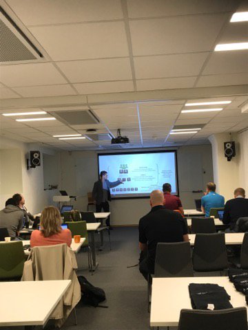 Her går det unna! Splunk Zeroes blir til Splunk Heroes på 2 1/2 time! Bli med neste gang da vel! <a href="/arrowecsnorway/">Arrow ECS Norway</a> <a href="/splunk/">Splunk</a>