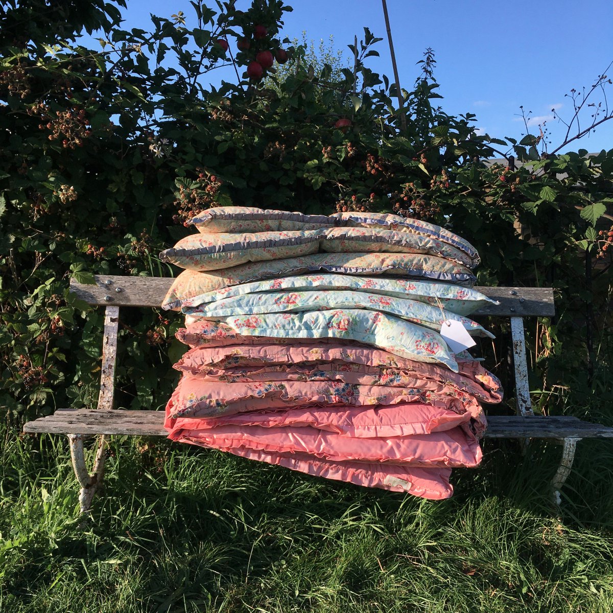 scrapiana's tweet photo. It's snuggle season, and I have a stack of old #eiderdowns for sale - they're all single size. Please get in touch if you're interested. https://t.co/g9cRAuuPxN