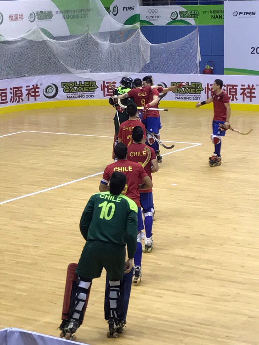 Pameli_'s tweet photo. Vamos Chile! Selección adulta venció por 7-3 a Alemania en el último partido de fase de grupos. Ahora a esperar rival para 4tos de final 🇨🇱 https://t.co/rtRc7C1fMa