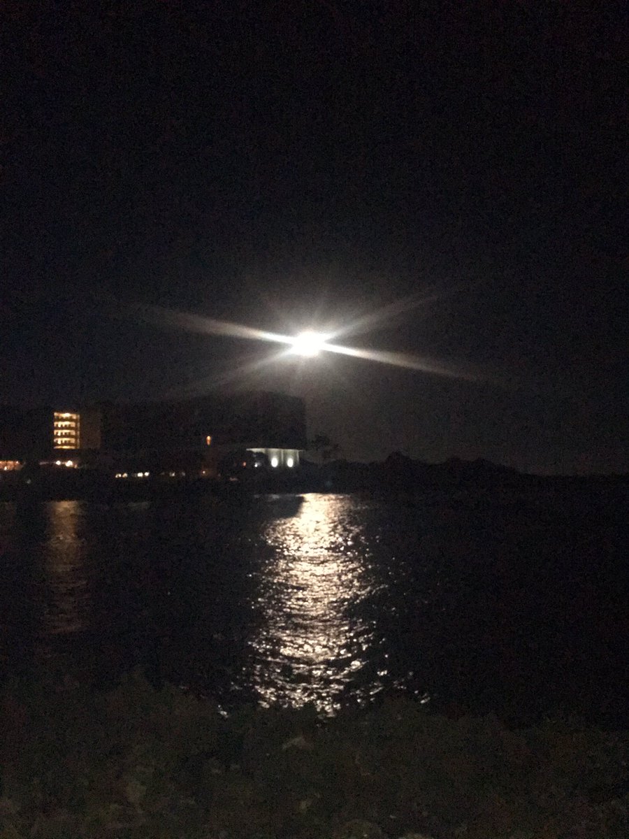 JohnMikeB's tweet photo. I just realized that I have always been an early riser, but my body was  always calibrated to Hawaii time.  #hawaiiyouhatin' https://t.co/xPj71KXCsN