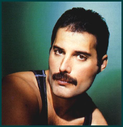 Univ_espect's tweet photo. #UnDíaComoHoy pero de 1946 nace el cantante Freddie Mercury, vocalista y creador de la imagen del grupo británico de rock Queen https://t.co/fejDDo9iOh