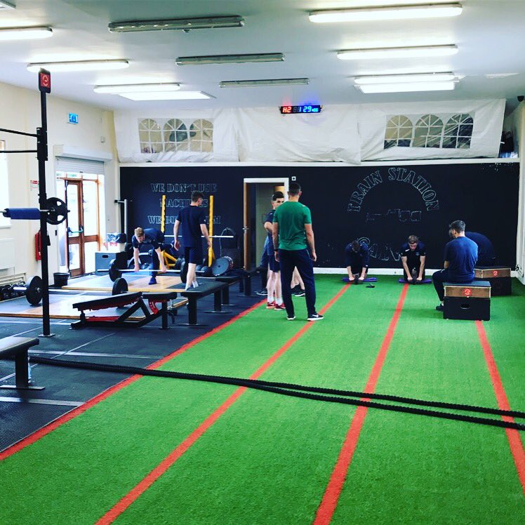 train_galway's tweet photo. @GalwayUnitedFC working hard during their Strength &amp; Conditioning session here @train_galway this afternoon 👊⚽️🏋️💪 https://t.co/jqfeZewMxi