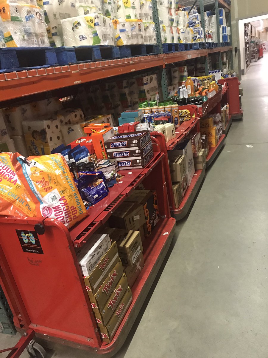 Lexy_Linder1027's tweet photo. 773 doesn't mess around when it comes to filling the floor #depthtofill #NothingPlainAboutPlainfield https://t.co/j9DvM83IYK