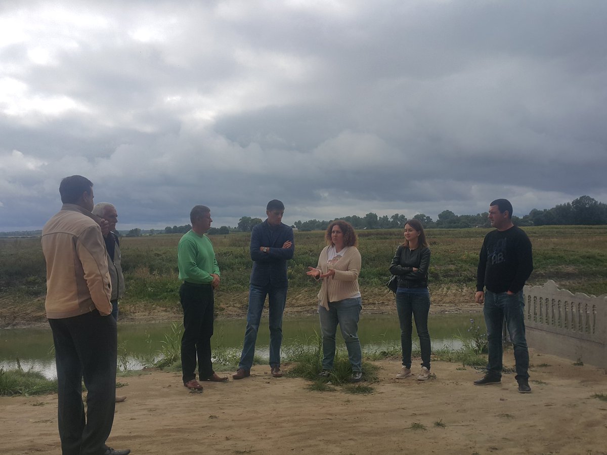 vasyltolkachov's tweet photo. Visiting #Smolyanka irrigation system at #Nizhyn rayon with @CocaCola repres. to see results and discuss plans for 2017-2018. @UNDPUkraine https://t.co/1Kl5d4WElA
