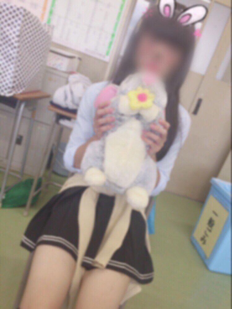 tiger1745's tweet photo. みなさんこんにちわ🐯❤️
2017年萌黄祭ギャルコンセクシー担当もーりんです！
好きなことはうさぎさんとたわむれること🐰💗
みんな見かけたら声かけてね（＾Ｏ＾）写真撮ったりしよ〜！
投票よろしくね❤️❤️
#ギャルコン
#もーりん
#拡散希望RT https://t.co/uTehI1OSAa