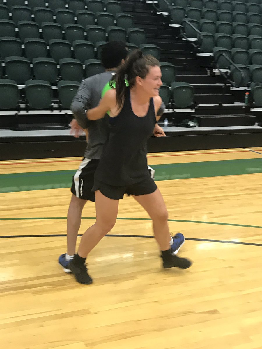 darylmac1's tweet photo. @UPEIpanthers #pantherchallenge2017 #Balloon9 https://t.co/6tlWhQNQTW